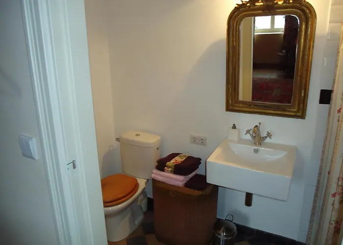 Rose Court Bed and Breakfast